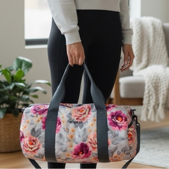 Vooray Iconic Duffel Floral Peony Pink Gray Gym Travel Bag - Picture 7 of 7